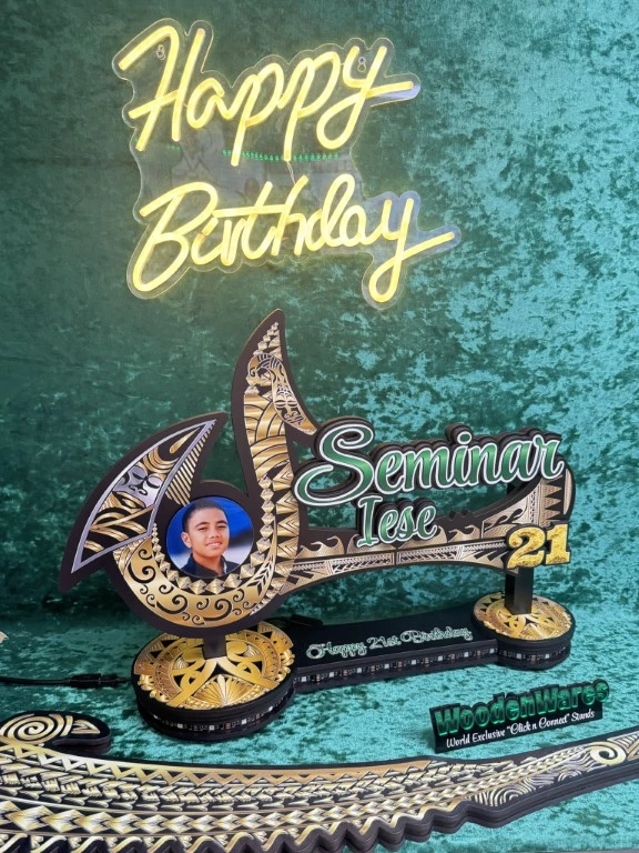 The Hook and Club – from $510